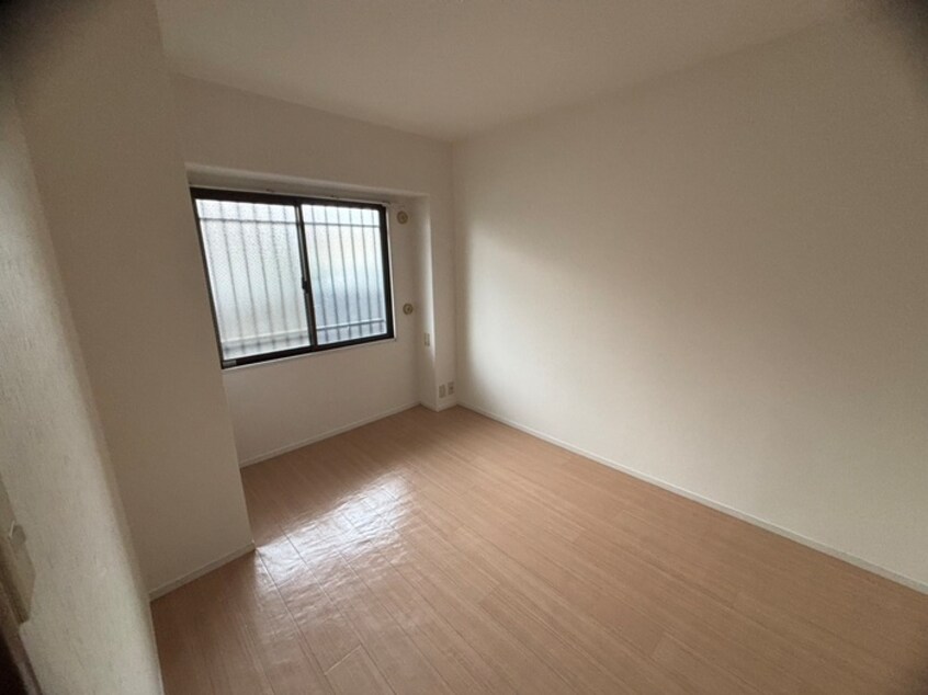 居室 フレーシア布施