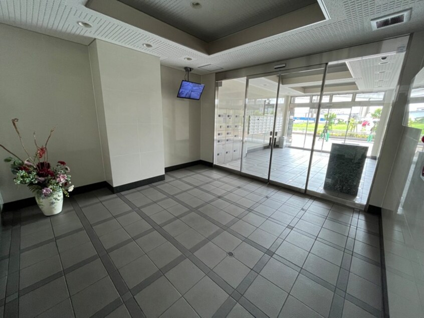 エントランス部分 ヴェルドゥ－ル南茨木