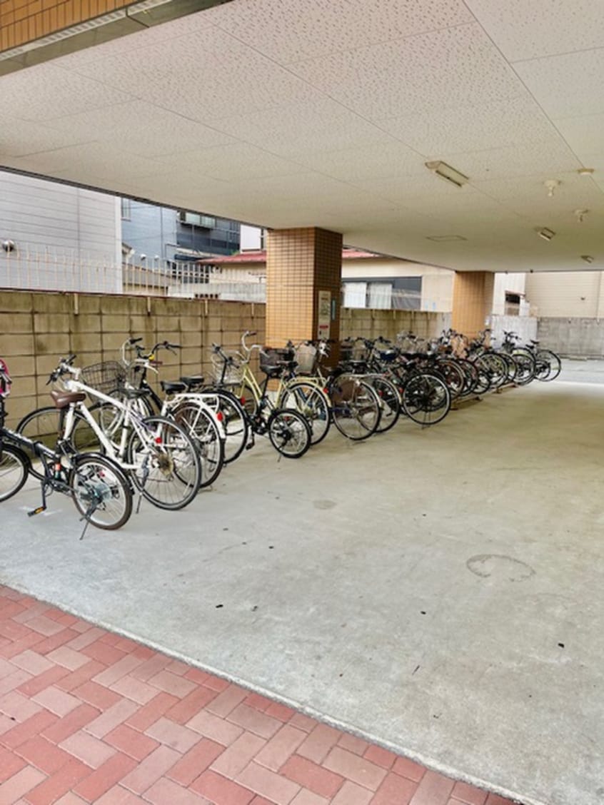 駐輪場 オズレジデンス関目