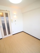 居室 オズレジデンス関目