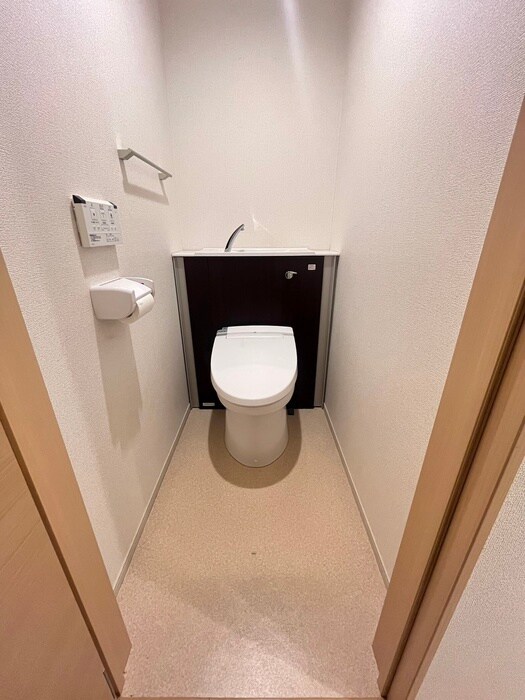 トイレ ｉ．レジデンス　六角