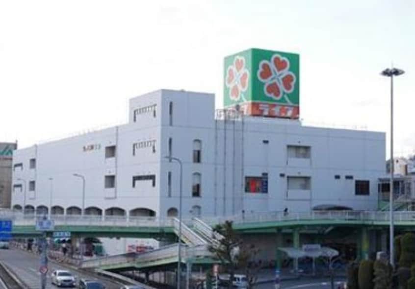 ライフ(スーパー)まで1300m ドリ－ム葉月六番館