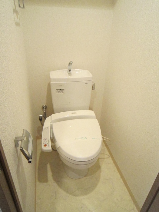 トイレ エスリード神戸海岸通(302)