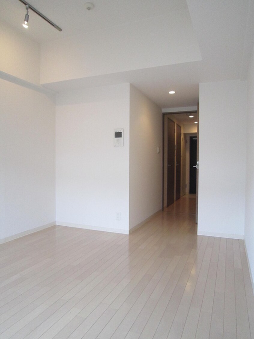 居室 エスリード神戸海岸通(302)