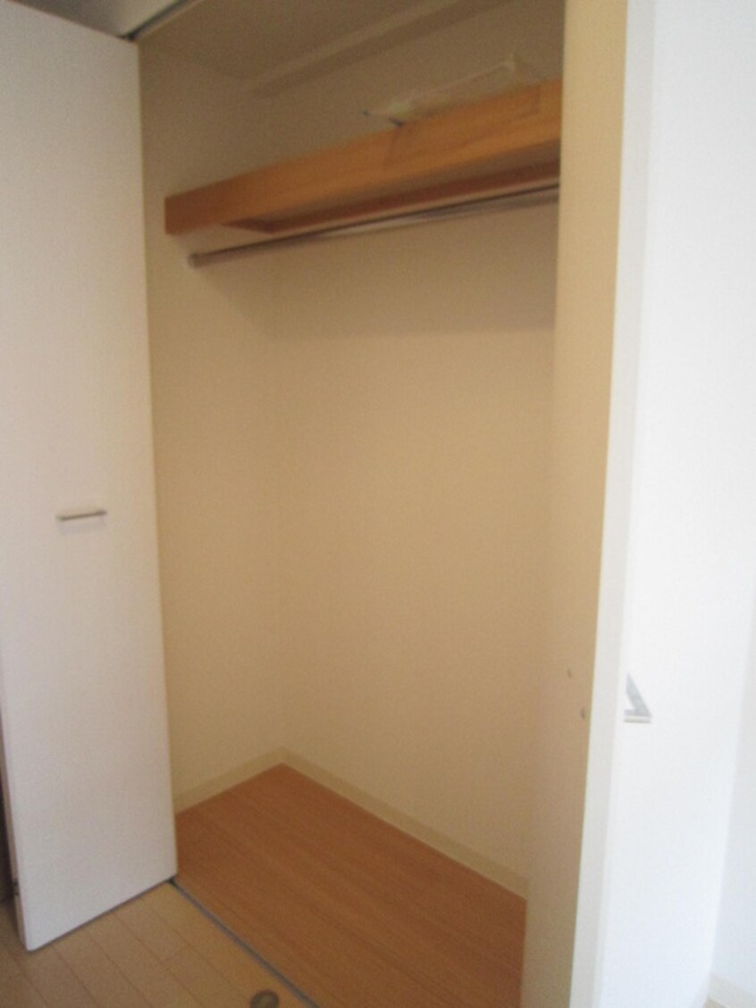 収納 エスリード神戸海岸通(302)