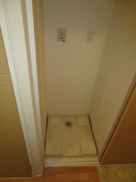 洗濯機置場 ジュネ－ゼグラン淀屋橋