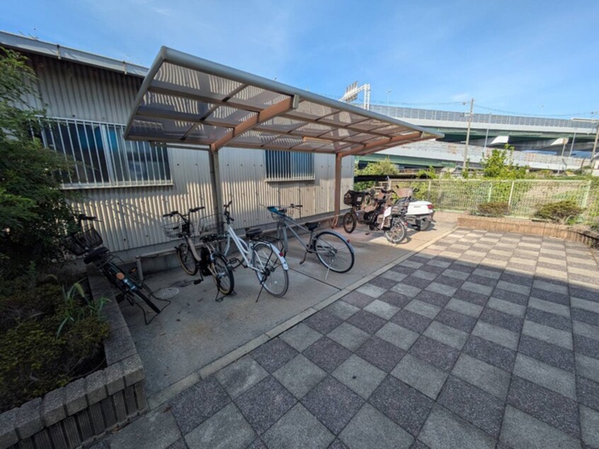 駐輪場 グランシャリオ