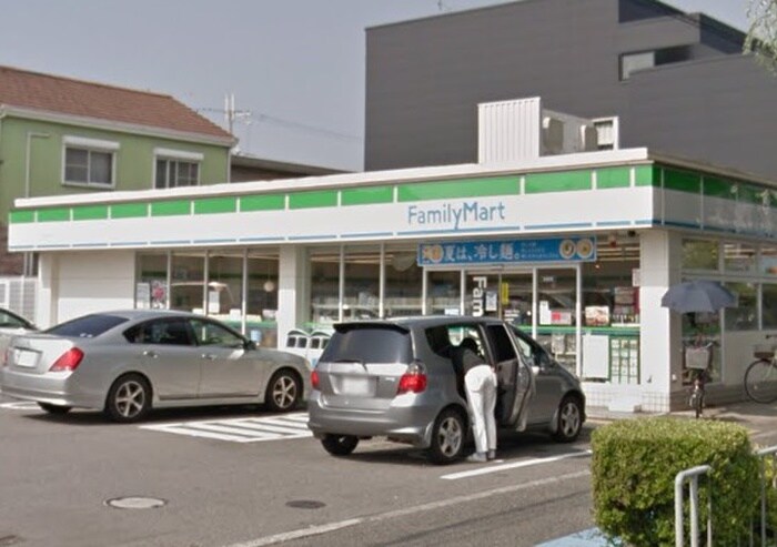 ファミリーマート(コンビニ)まで153m ｃｌｏｕｄ ｈｏｕｓｅ　