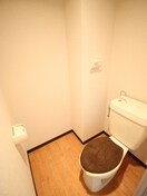 トイレ メゾンフロ－レンス平野