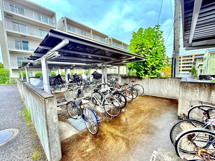 駐輪場 アーバンエース松井山手パル寮棟