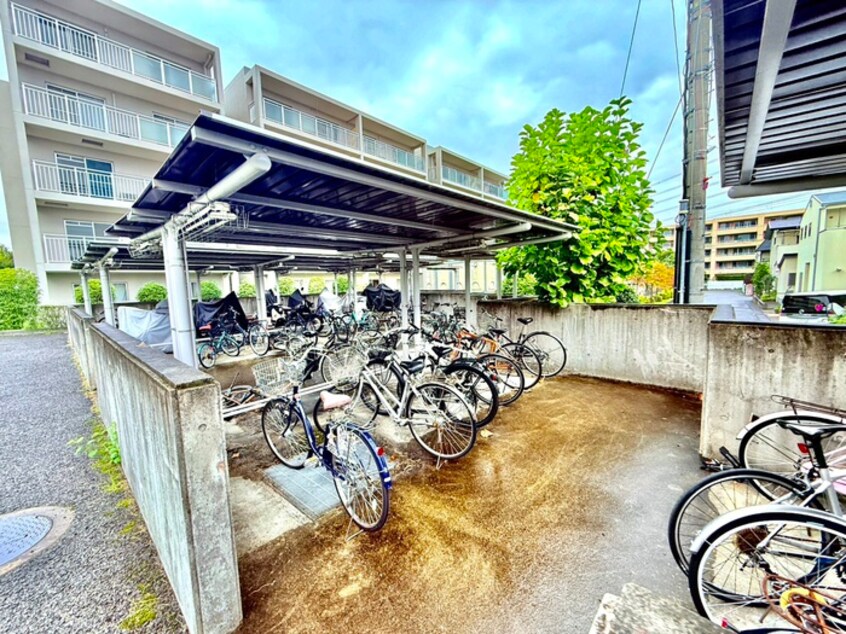 駐輪場 アーバンエース松井山手パル寮棟