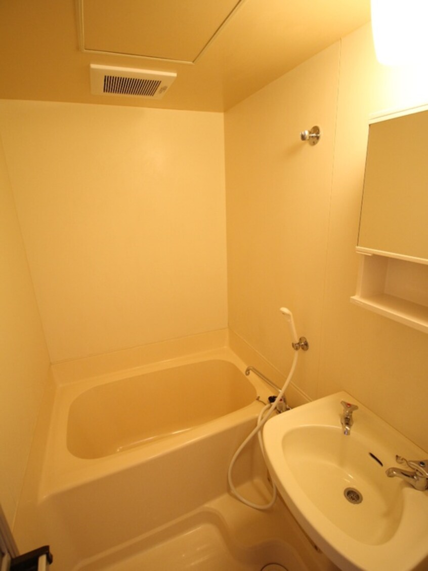 バス／シャワールーム等 第2東三国ｸﾞﾗﾝﾄﾞﾊｲﾂ北