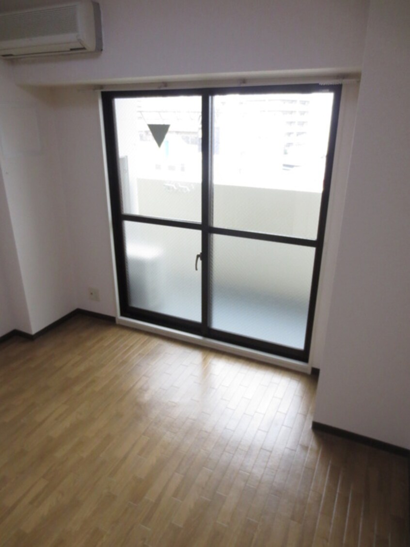 居室 グランデール三津屋