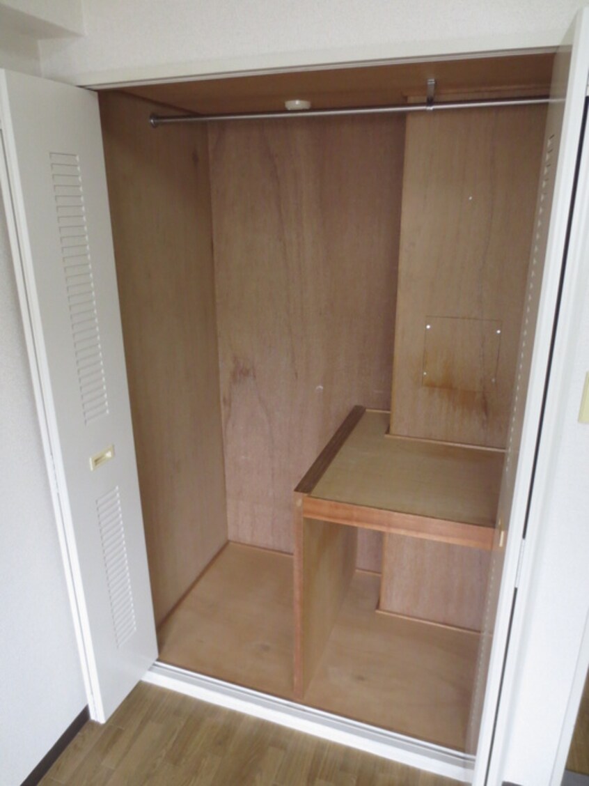 収納 グランデール三津屋