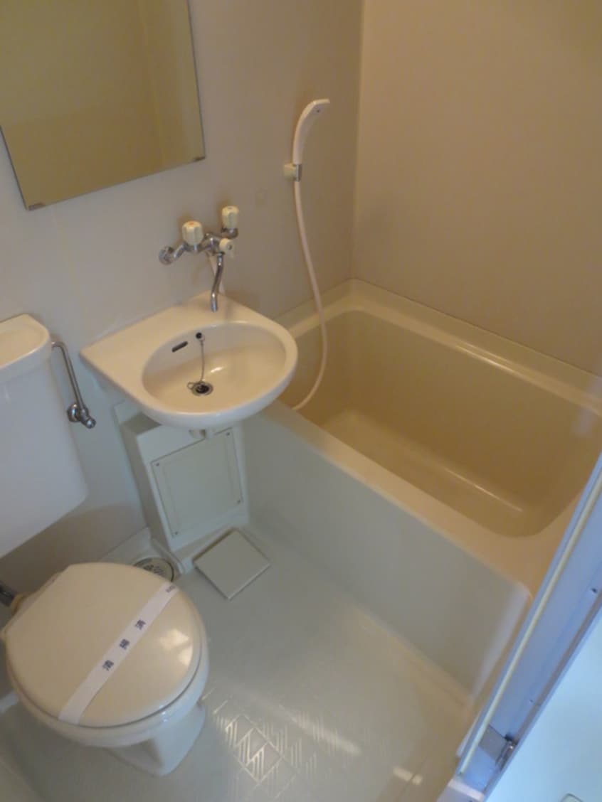 バス／シャワールーム等 グランデール三津屋