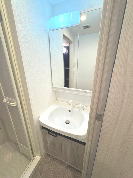 洗面 MELDIA CREST TAPP 新大阪 WEST