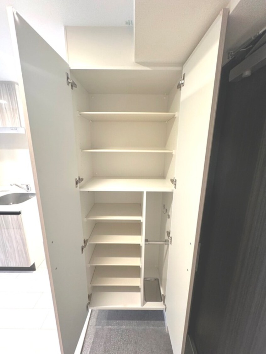 靴箱 MELDIA CREST TAPP 新大阪 WEST