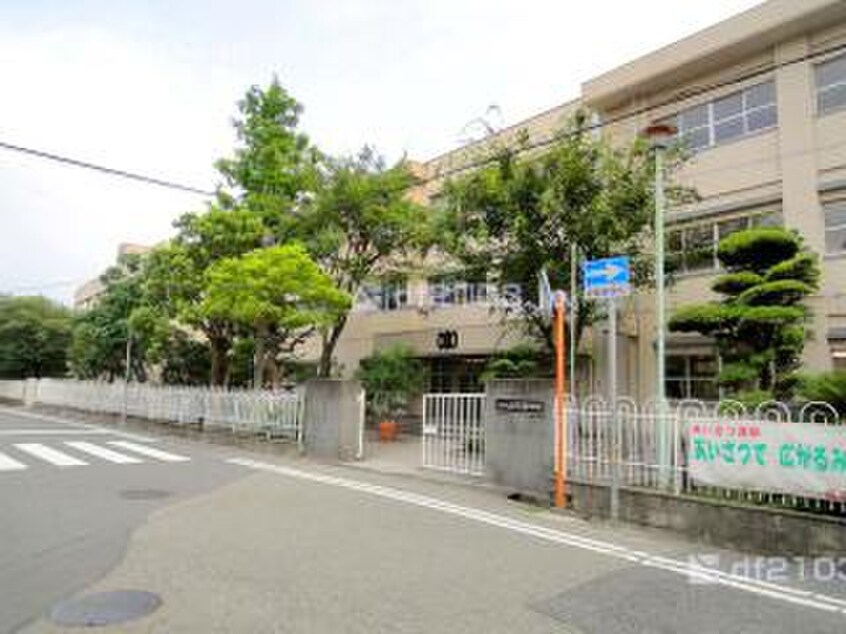 春風小学校(小学校)まで500m ハイツ上甲子園