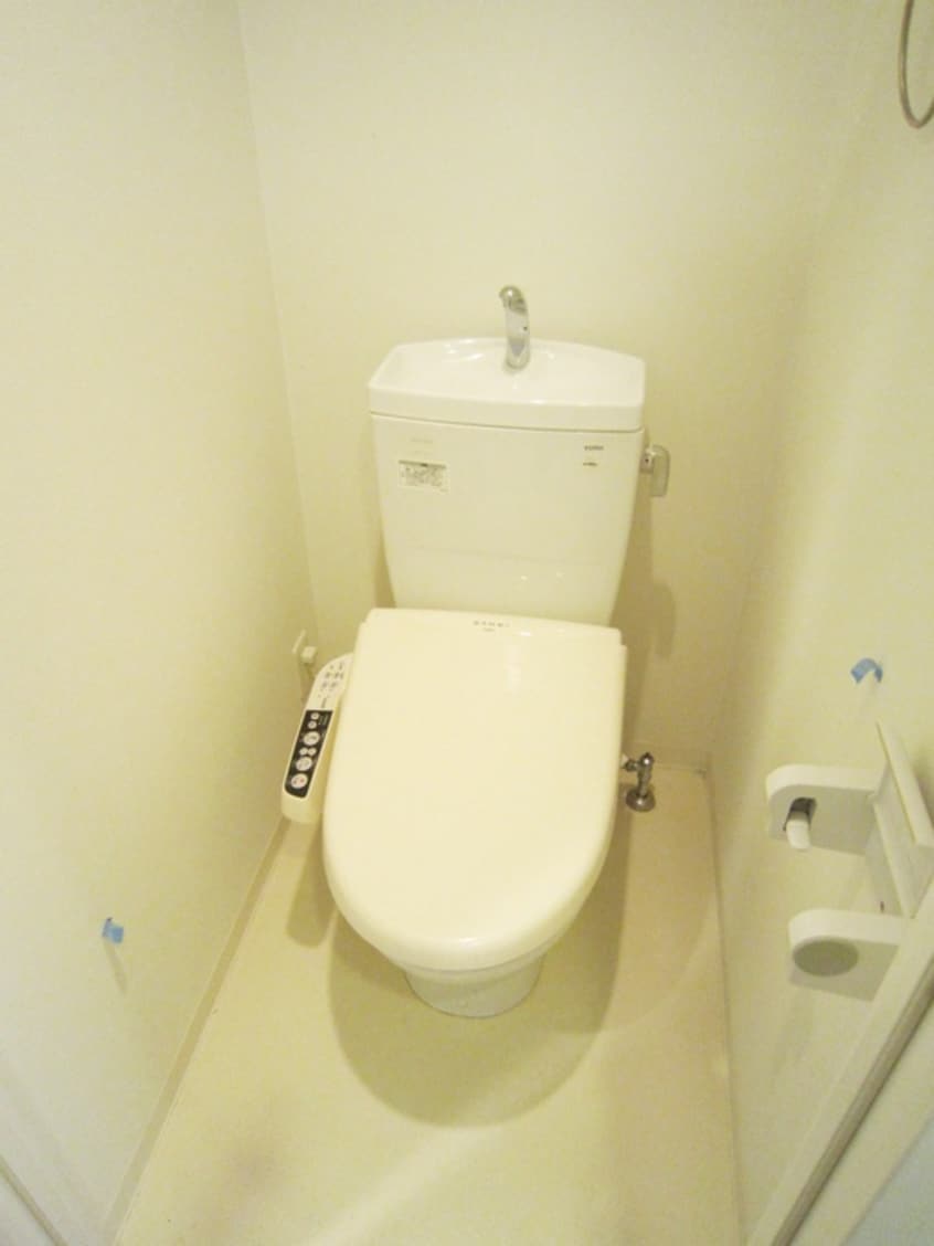 トイレ ｸﾘｽﾀﾙｸﾞﾗﾝﾂ心斎橋ＥＡＳＴ(1001)