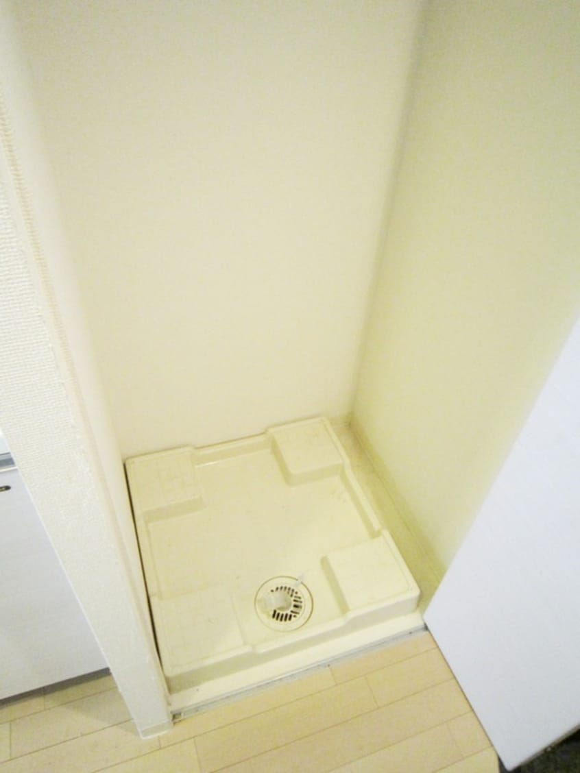 洗濯機置場 ｸﾘｽﾀﾙｸﾞﾗﾝﾂ心斎橋ＥＡＳＴ(1001)