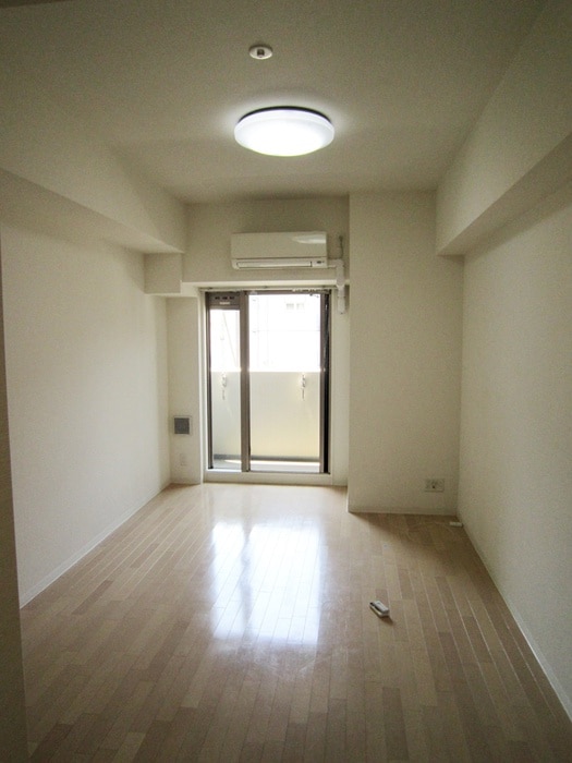 居室 ｸﾘｽﾀﾙｸﾞﾗﾝﾂ心斎橋ＥＡＳＴ(1001)