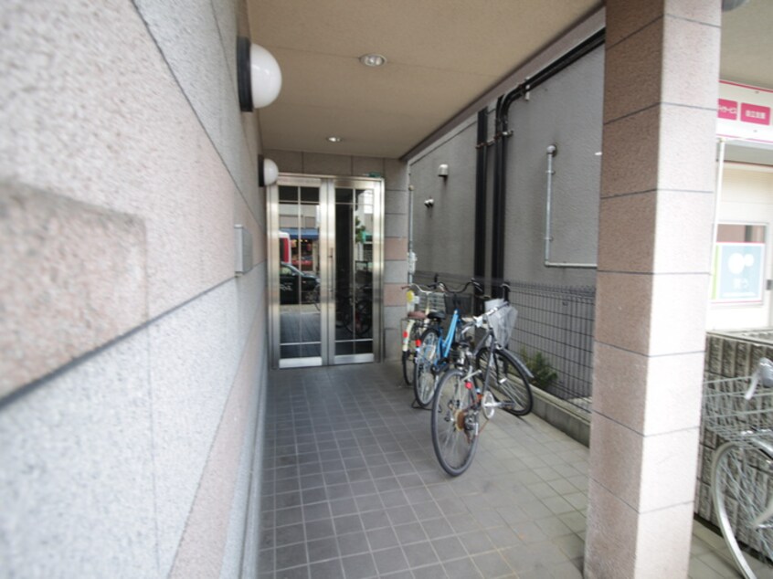エントランス部分 ペブルコート楠葉