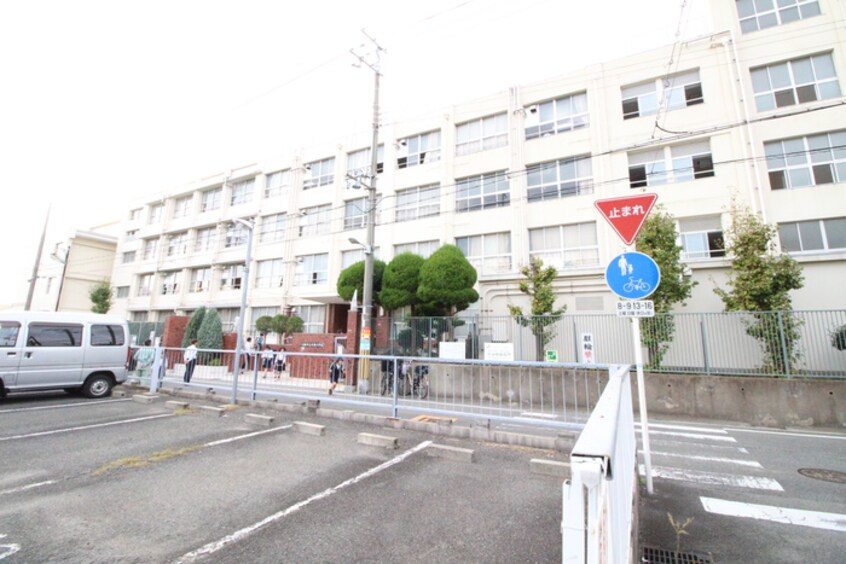 大阪市立大領小学校(小学校)まで450m ベルメゾン住吉