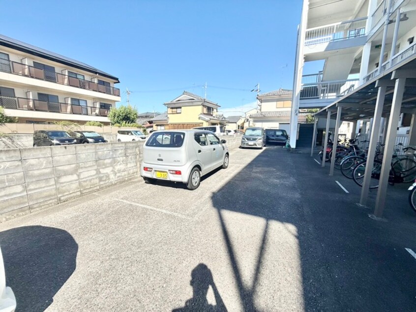 駐車場 西川マンション