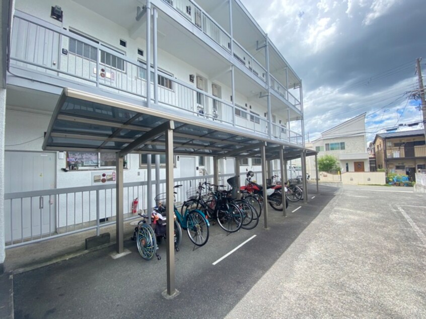 駐輪場 西川マンション