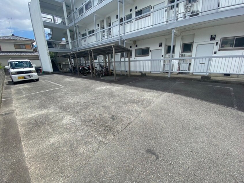 駐車場 西川マンション