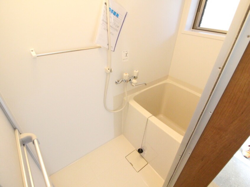 バス／シャワールーム等 西川マンション