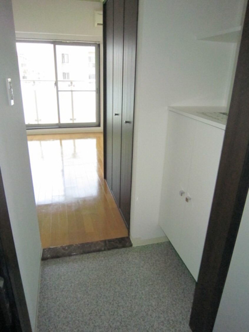 玄関 ＦＥＥＬ三国