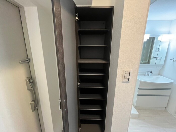 靴箱 ｴｸﾞｾﾞ大阪CITYｵｰｽﾃｨﾝ(801)