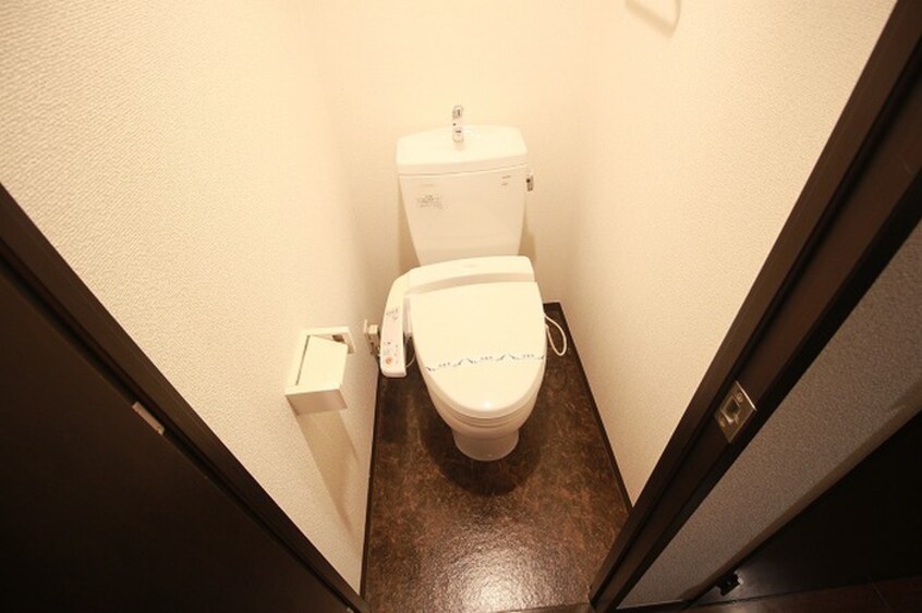 トイレ アスヴェル京都二条駅前Ⅱ(206)