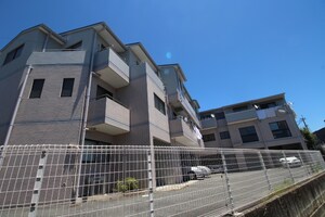 フェルメ箕面B