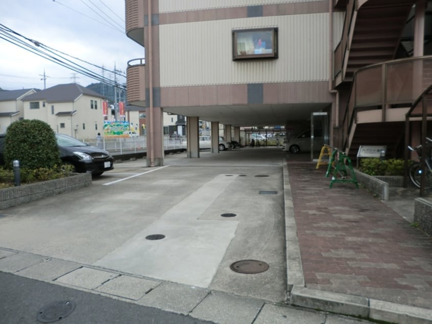 駐車場 ディアコ－ト津田