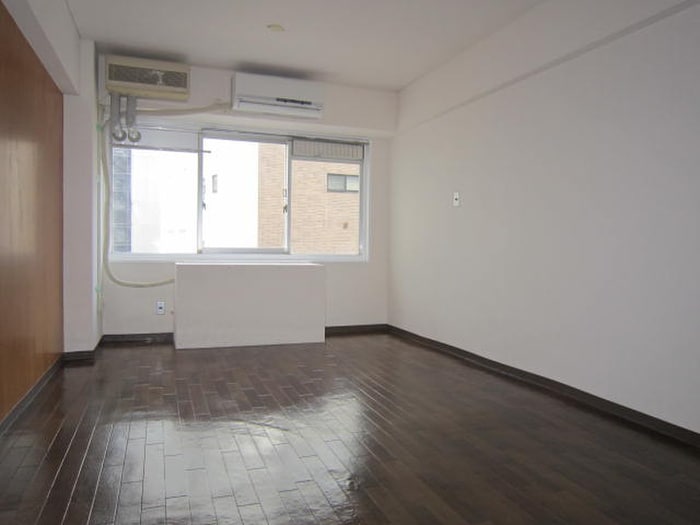 居室 新大阪コーポビアネーズ（407）