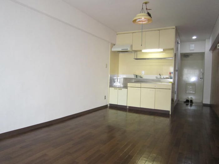 居室 新大阪コーポビアネーズ（407）