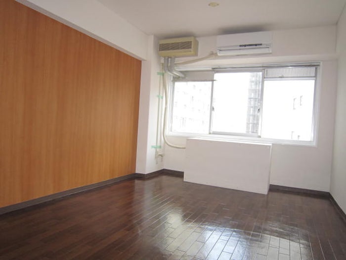 居室 新大阪コーポビアネーズ（407）