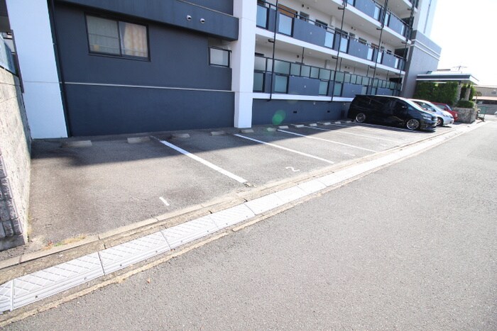 駐車場 ディック・ベル