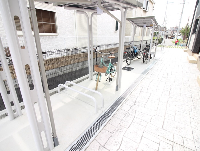 駐輪場 グランルーチェ