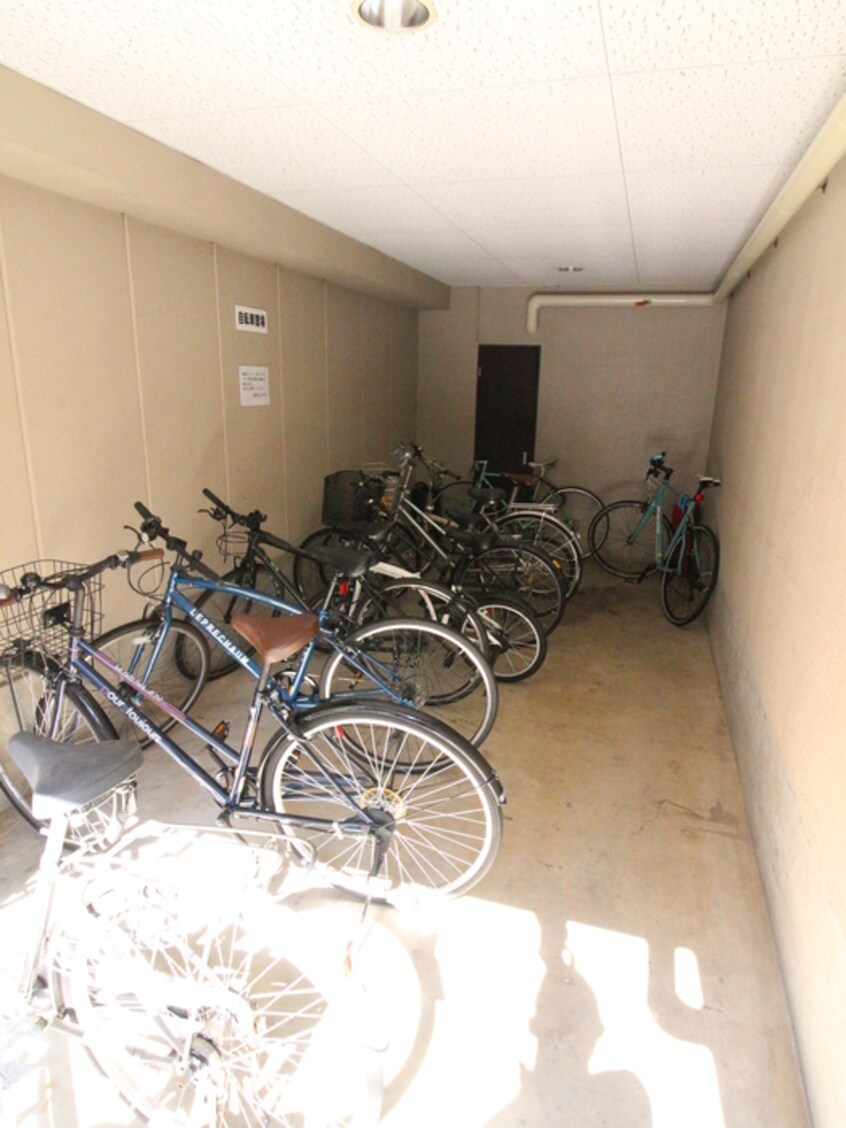 駐輪場 プレジ－ル四条