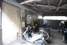 バイク置き場 花園マンション