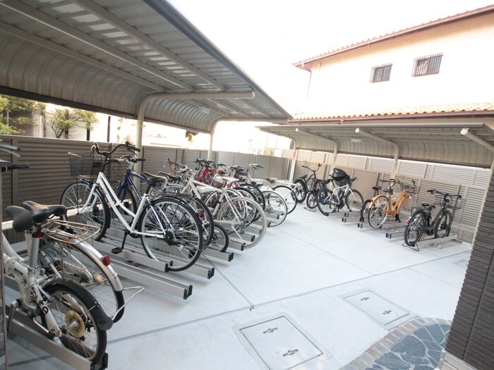 バイク置き場 SAKURA甲子園三保町