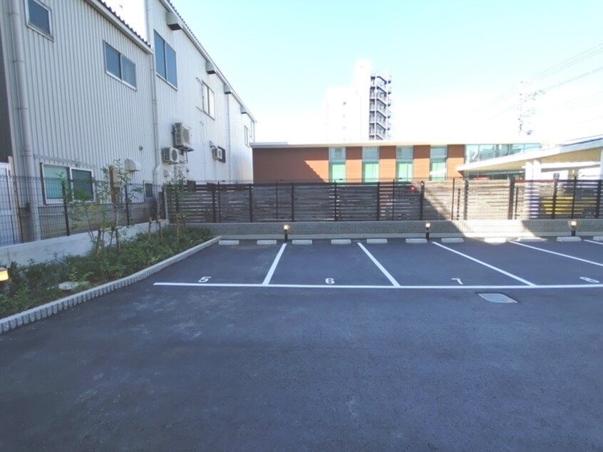 駐車場 ｱﾄﾞﾊﾞﾝｽ江坂東ﾃﾞﾊﾟｰﾙ(303)