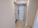 玄関 ｱﾄﾞﾊﾞﾝｽ江坂東ﾃﾞﾊﾟｰﾙ(303)