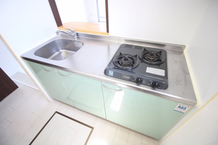 キッチン ﾎﾜｲﾄﾊｲﾑKAGAMIISHI