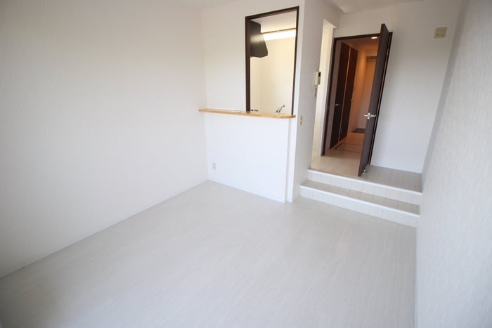 居室 ﾎﾜｲﾄﾊｲﾑKAGAMIISHI