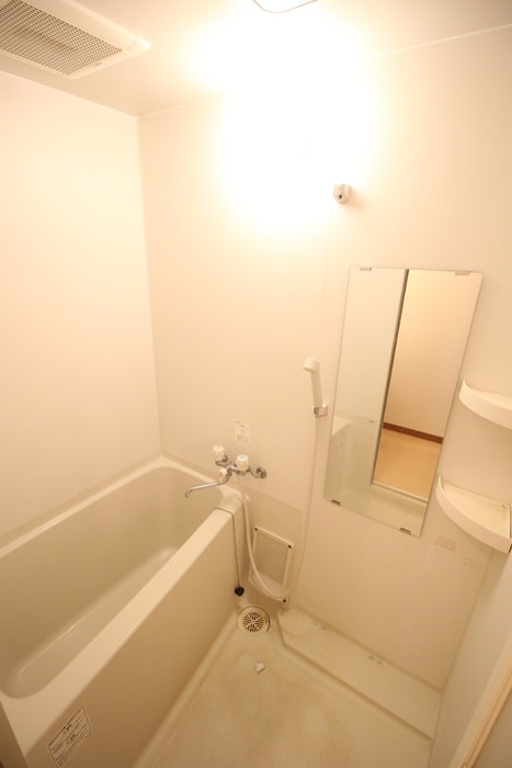 バス／シャワールーム等 ﾎﾜｲﾄﾊｲﾑKAGAMIISHI