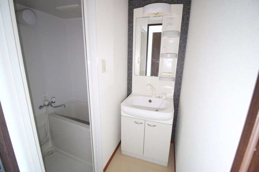 洗面 ﾎﾜｲﾄﾊｲﾑKAGAMIISHI